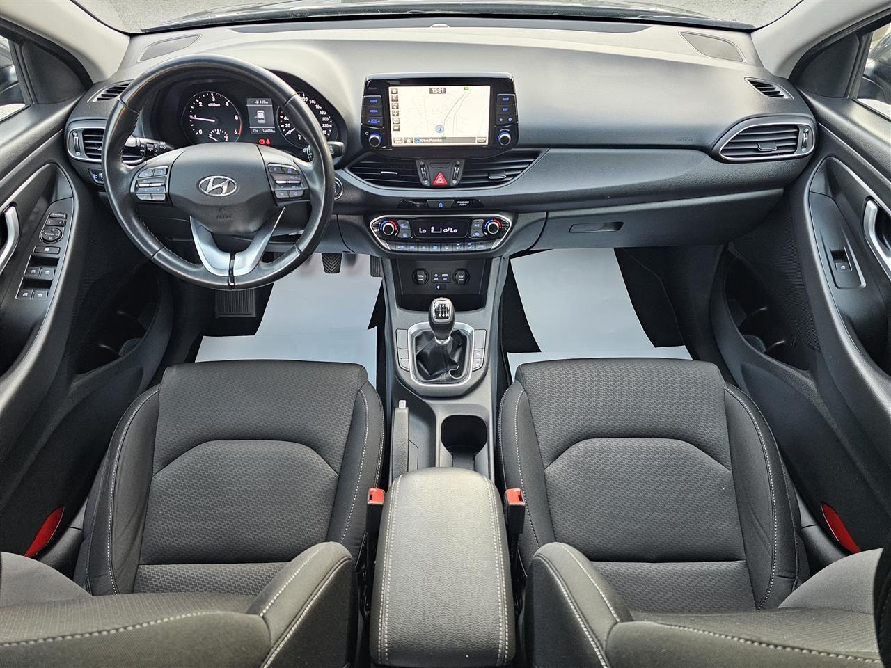 HYUNDAI-I-30-FACELIFT-1-6-CRDI-100-KS-FACF-NAVI-LED-VIP-AUTO