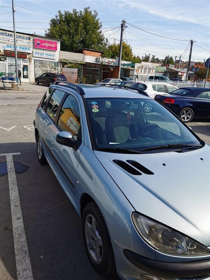 Peugeot-206-SW---1-4-HDI---registrirano-do-08-22