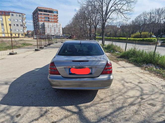 Mercedes E270