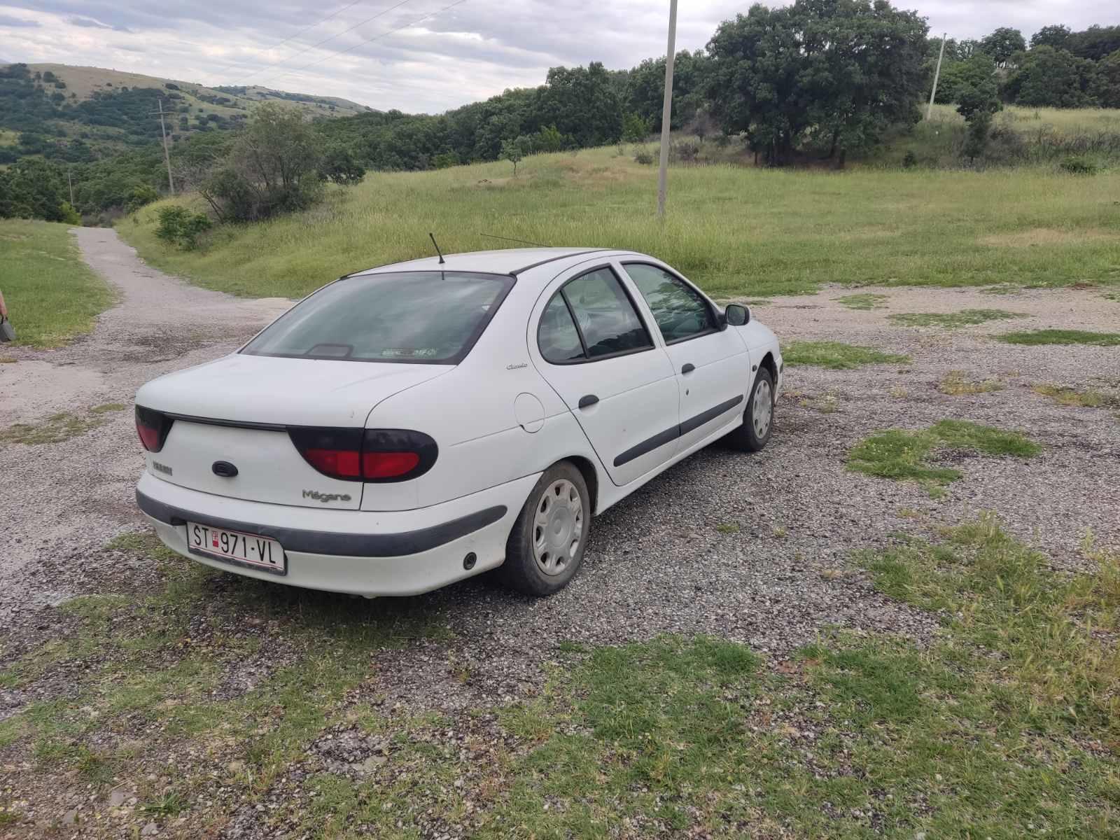 Renault-Megane-Classic-1-6