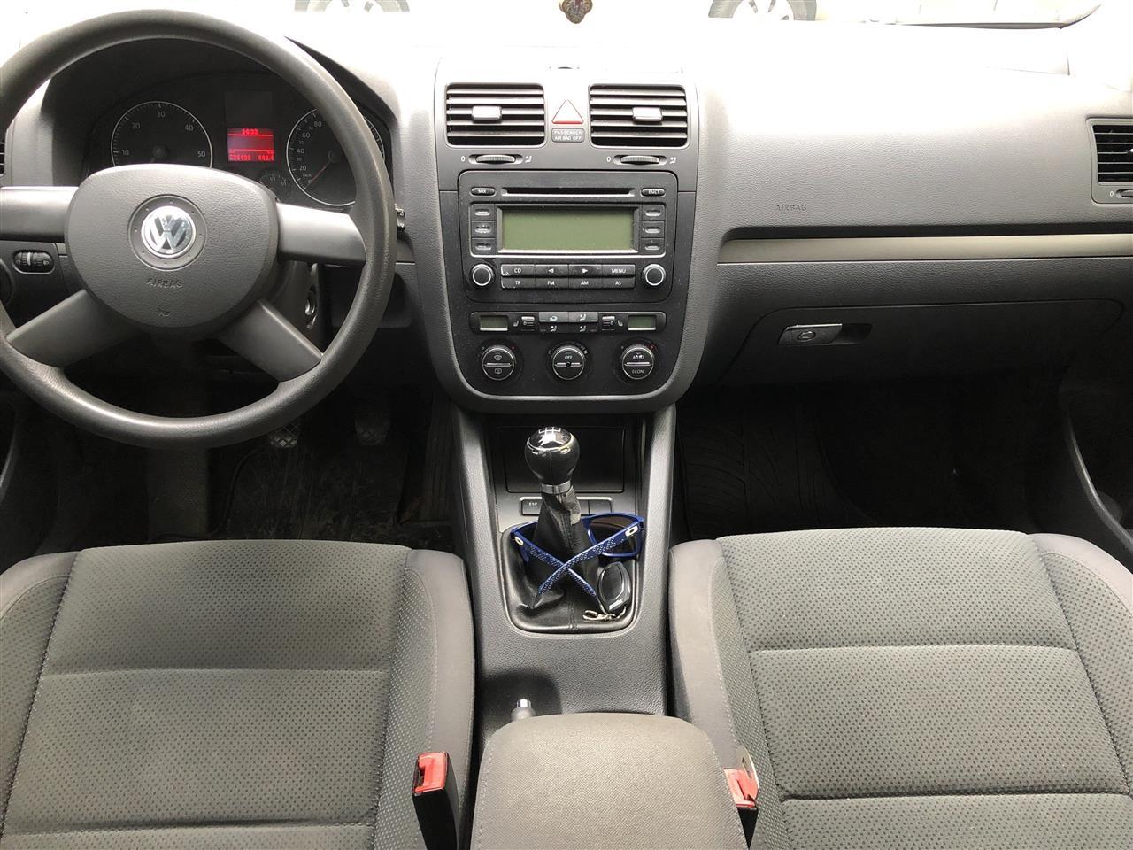 VW-Golf-5-1-9