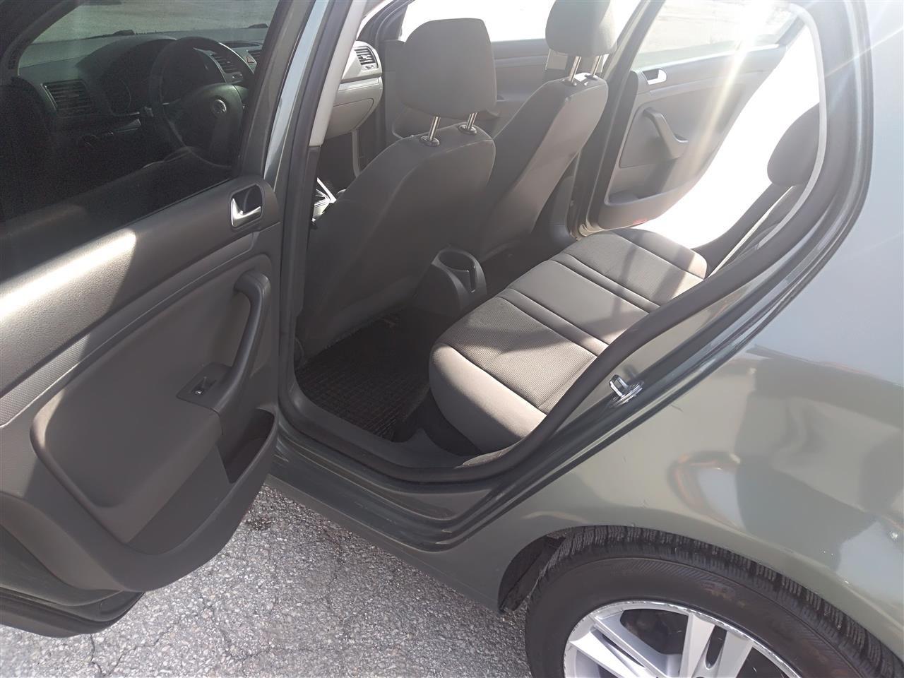VW-GOLF-5-1-9TDI-105KS--08-SIVI-PANTER-UNIKAT-