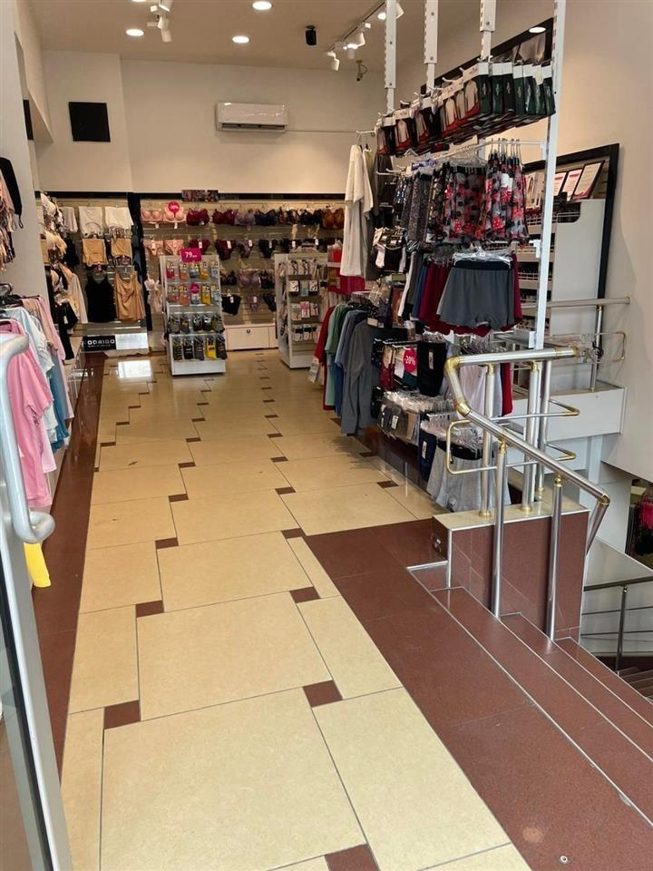 Se-izdava-Sara-Fashion-outlet