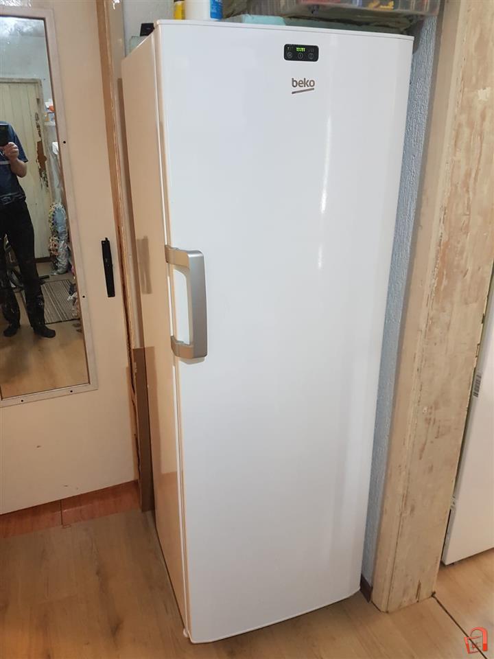Vertikalen Zamrznuvac Beko Fs127320 Skopje
