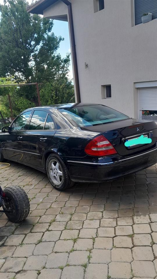 Mercedes-E280