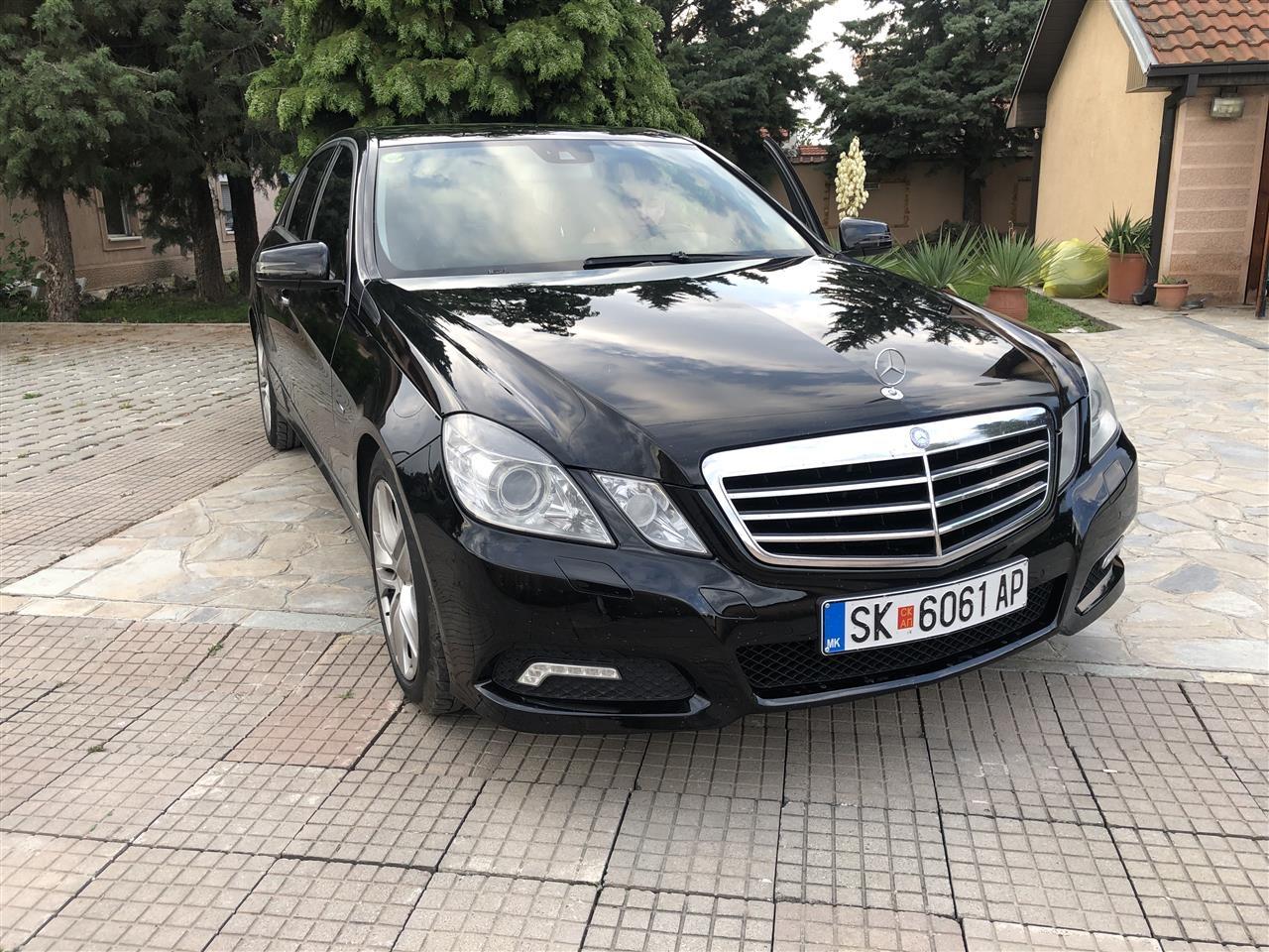 Mercedes-Benz-E220-cdi-