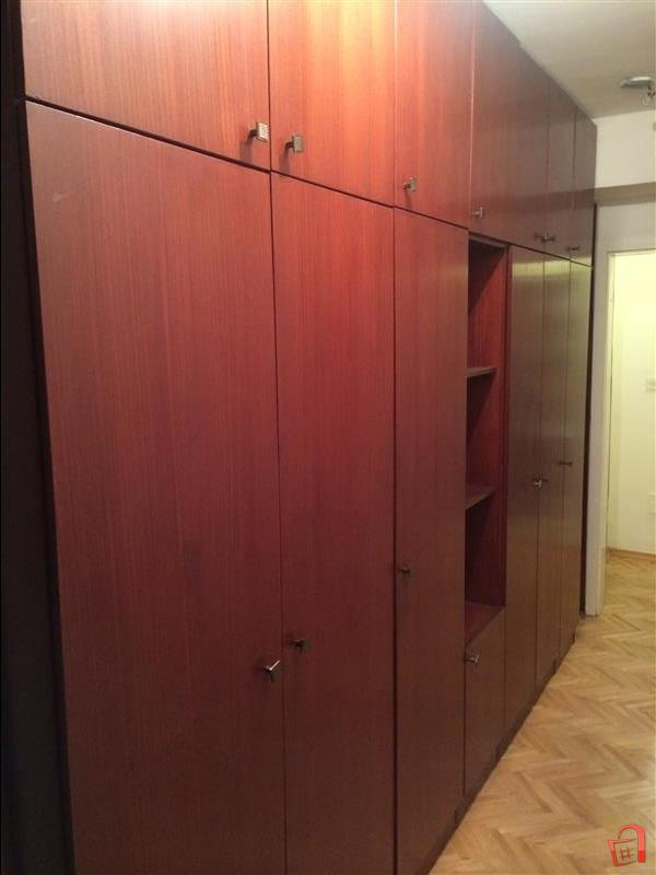 Plakar U Hodniku Enterijer Milojevic Izrada I Projektovanje Namestaja Novi Sad