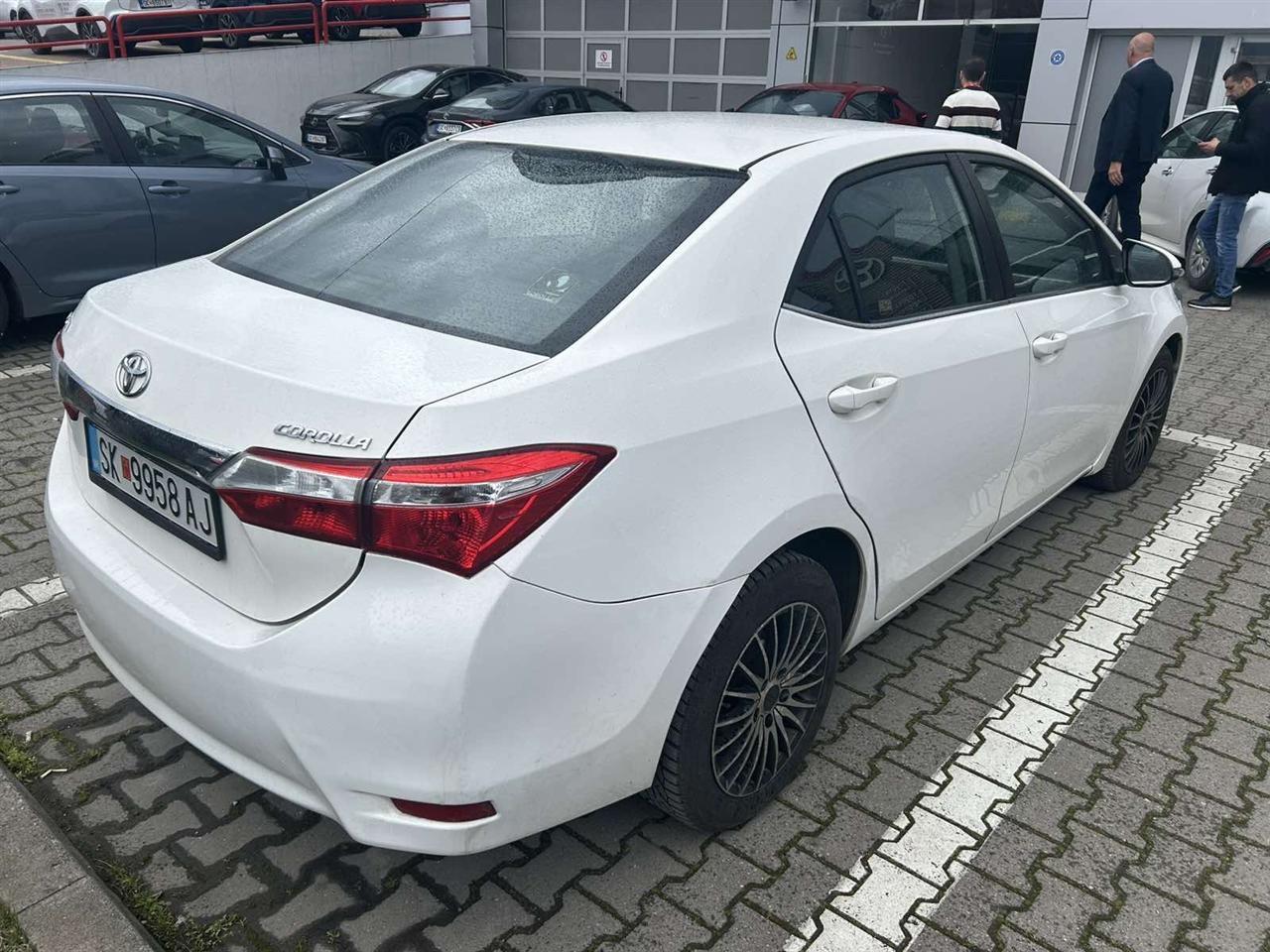 TOYOTA-COROLLA-1-4-D-4D-90KS-LUNA