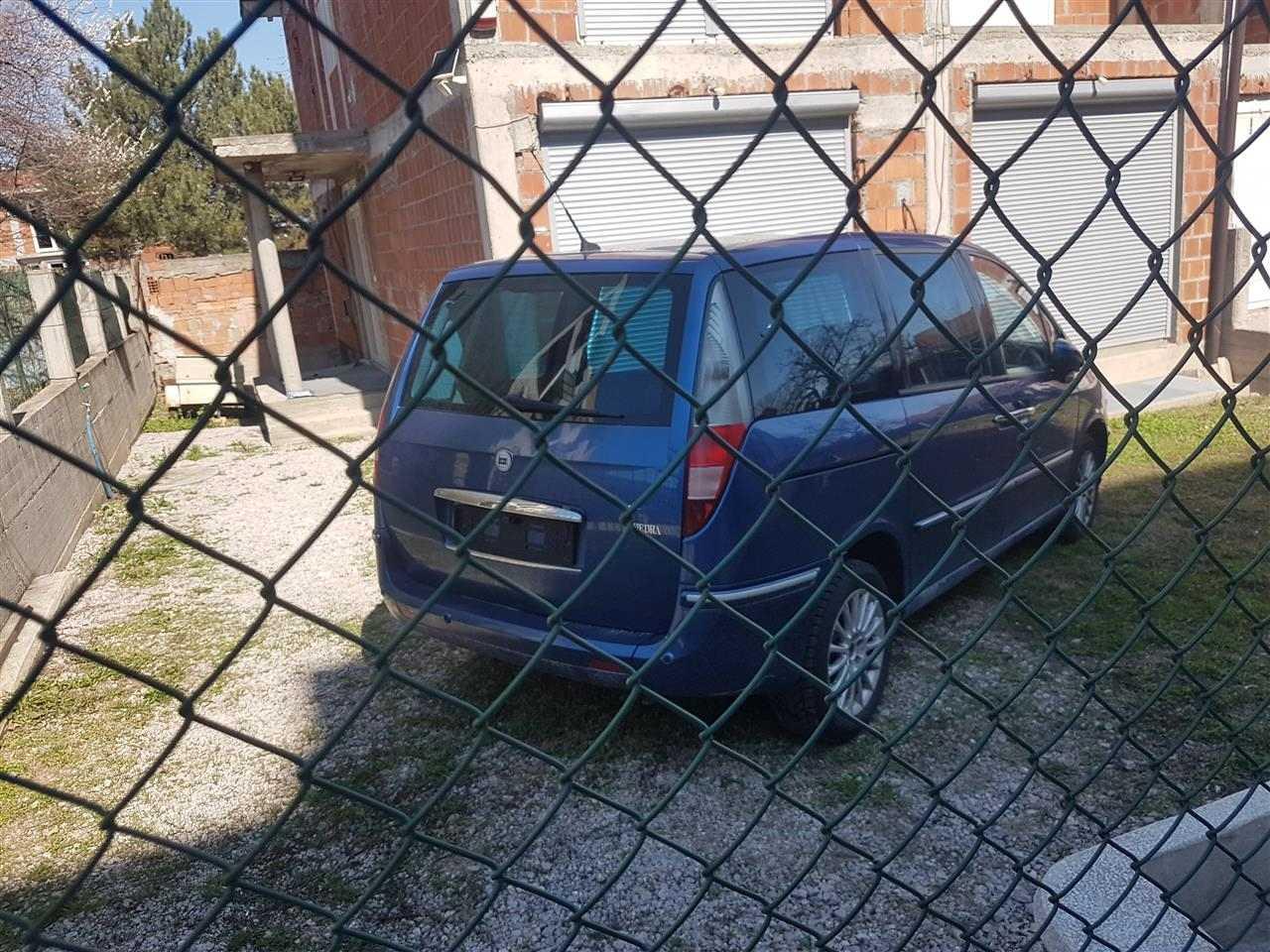 Lancia-phedra-2-2dizel-2005-7-sedišta