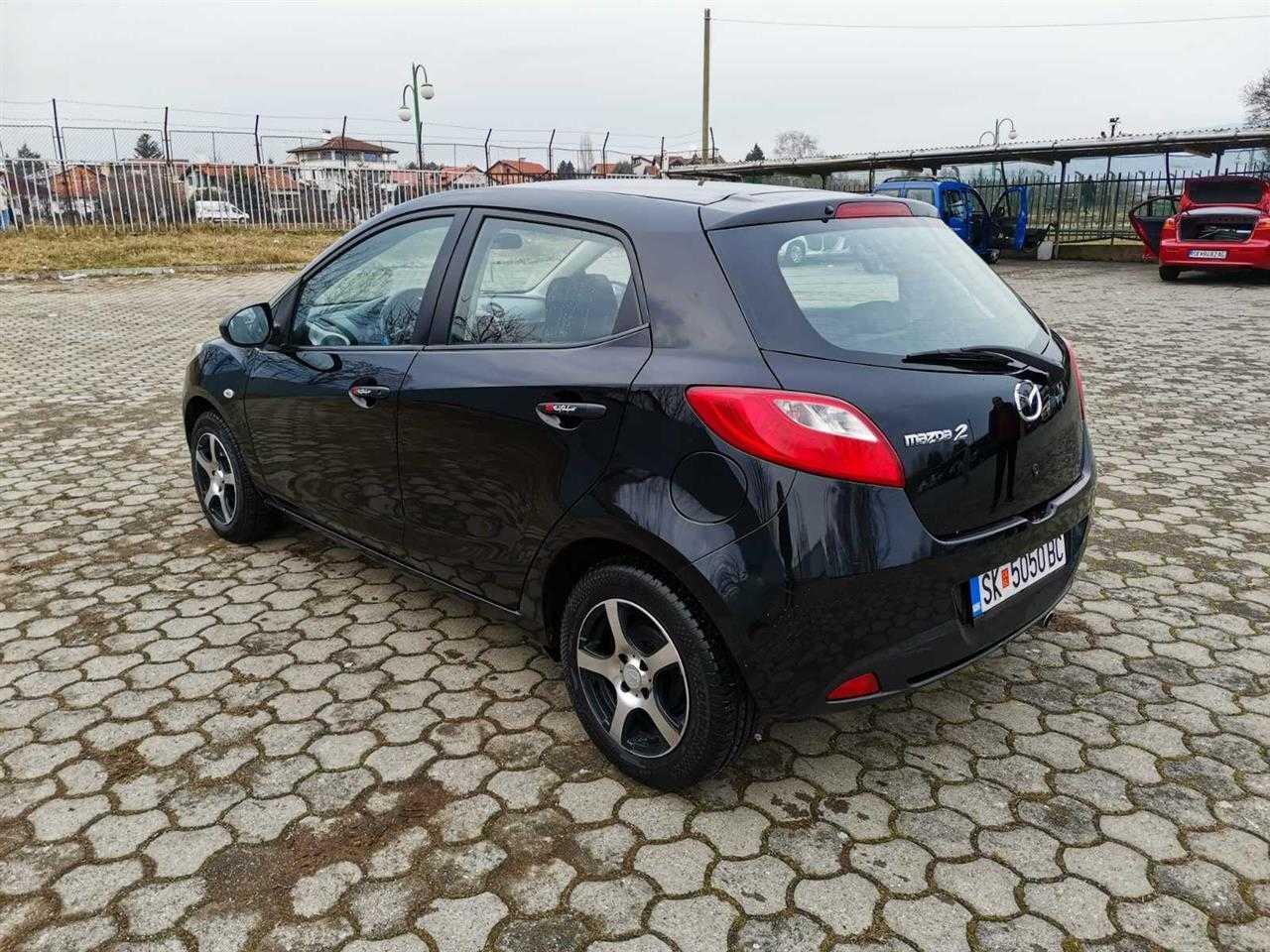 Mazda-2-1-3-Benzin-Plin-2009-godina--ne-uvezuvana