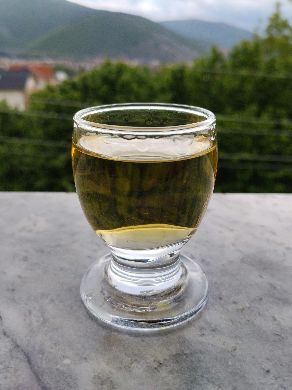 Domashna-lozova-rakija