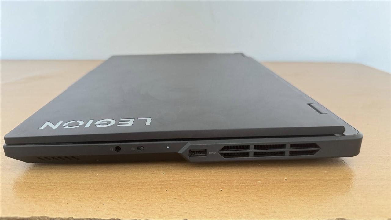 ---NA-PRODAZBA--Lenovo-Legion-5-Pro-16IRX8---