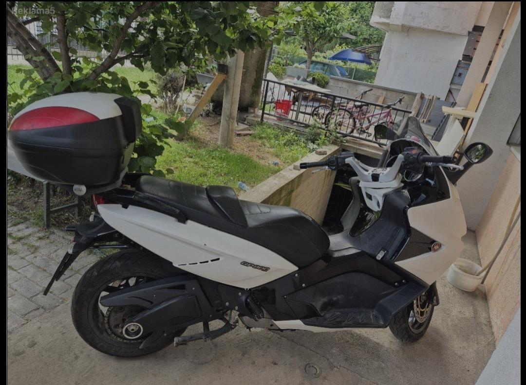 Gilera-GP800