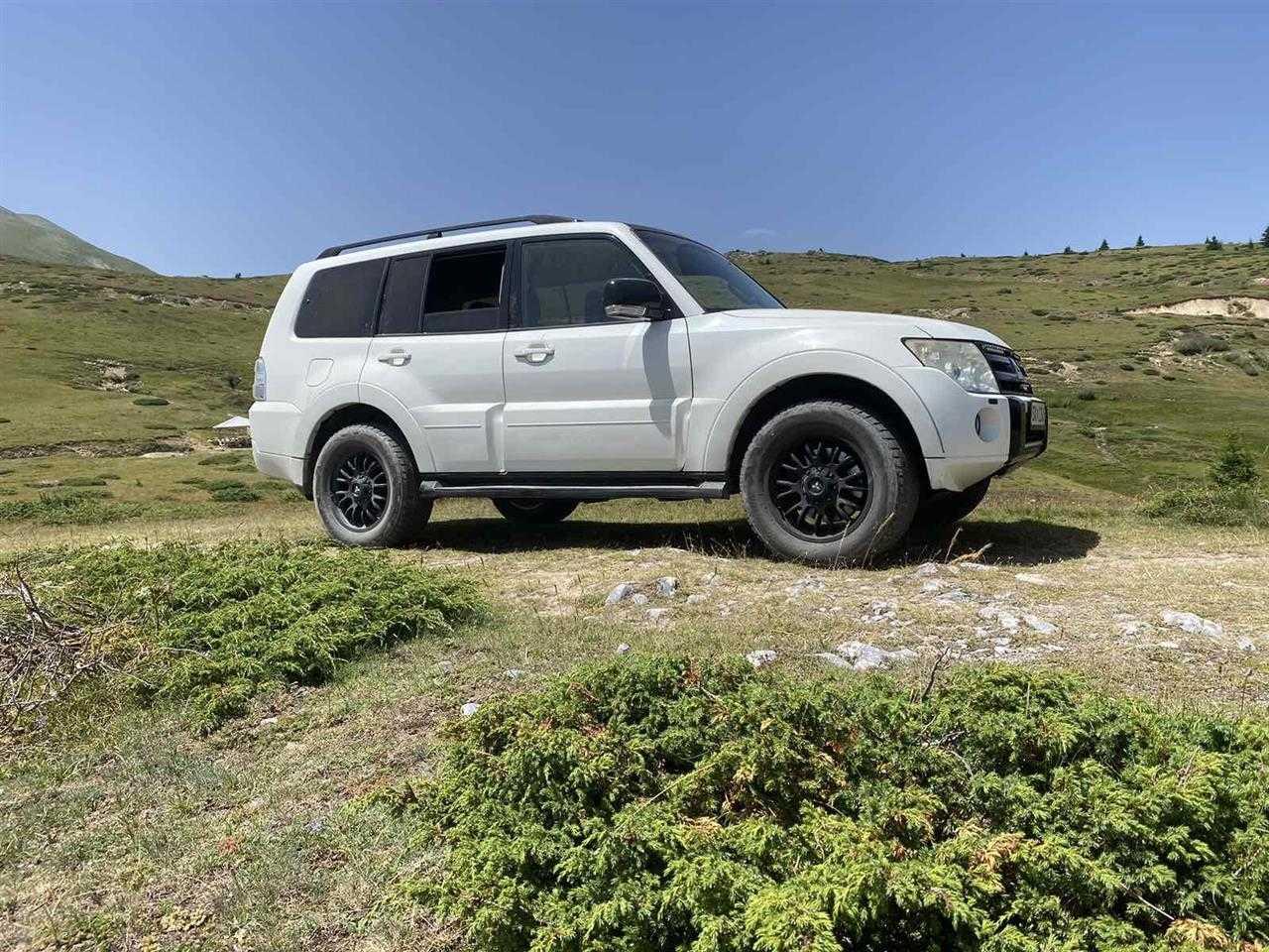 Mitsubishsi-Pajero-3-2--4x4
