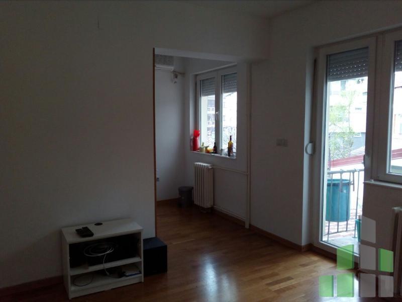 Stan-vo-Karpos-1-44m2-renoviran