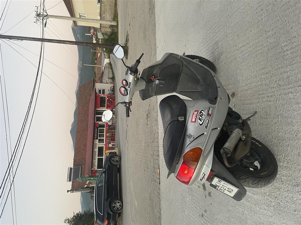 Malaguti-f10-50cc-2t