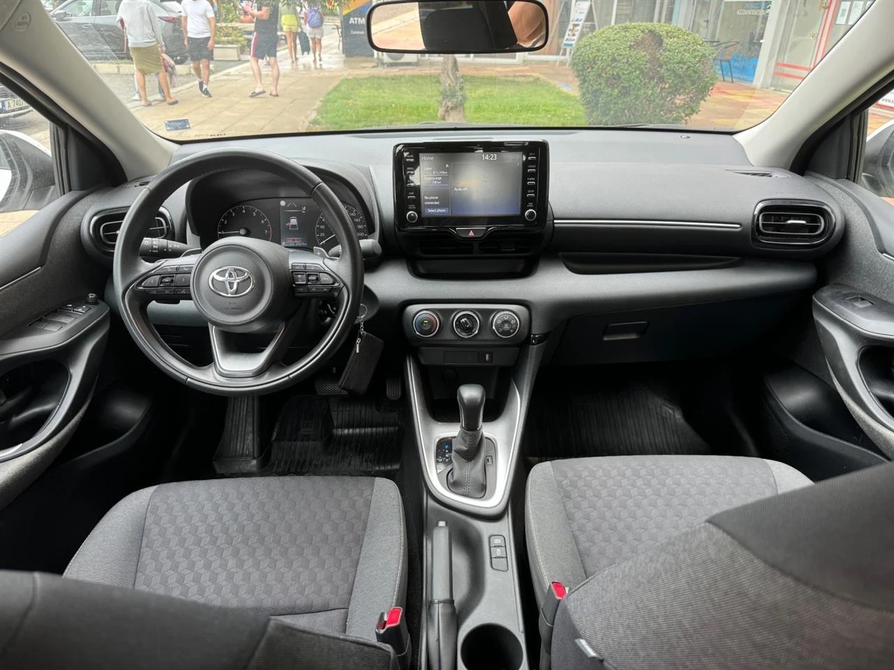 Toyota-Yaris-2022--10-god-garancija----16-000km