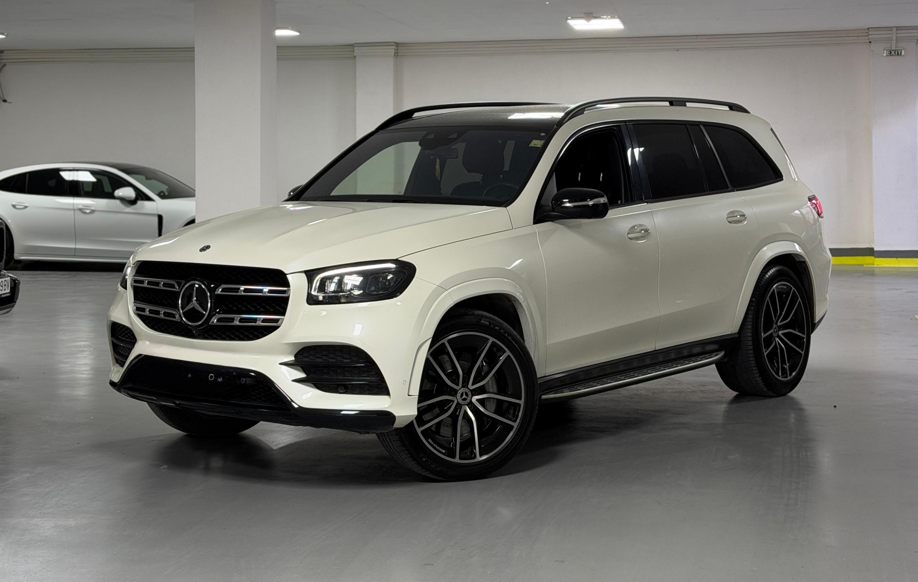 Mercedes-Benz-GLS-400d-4MATIC-330kc-AMG-2020-Godina