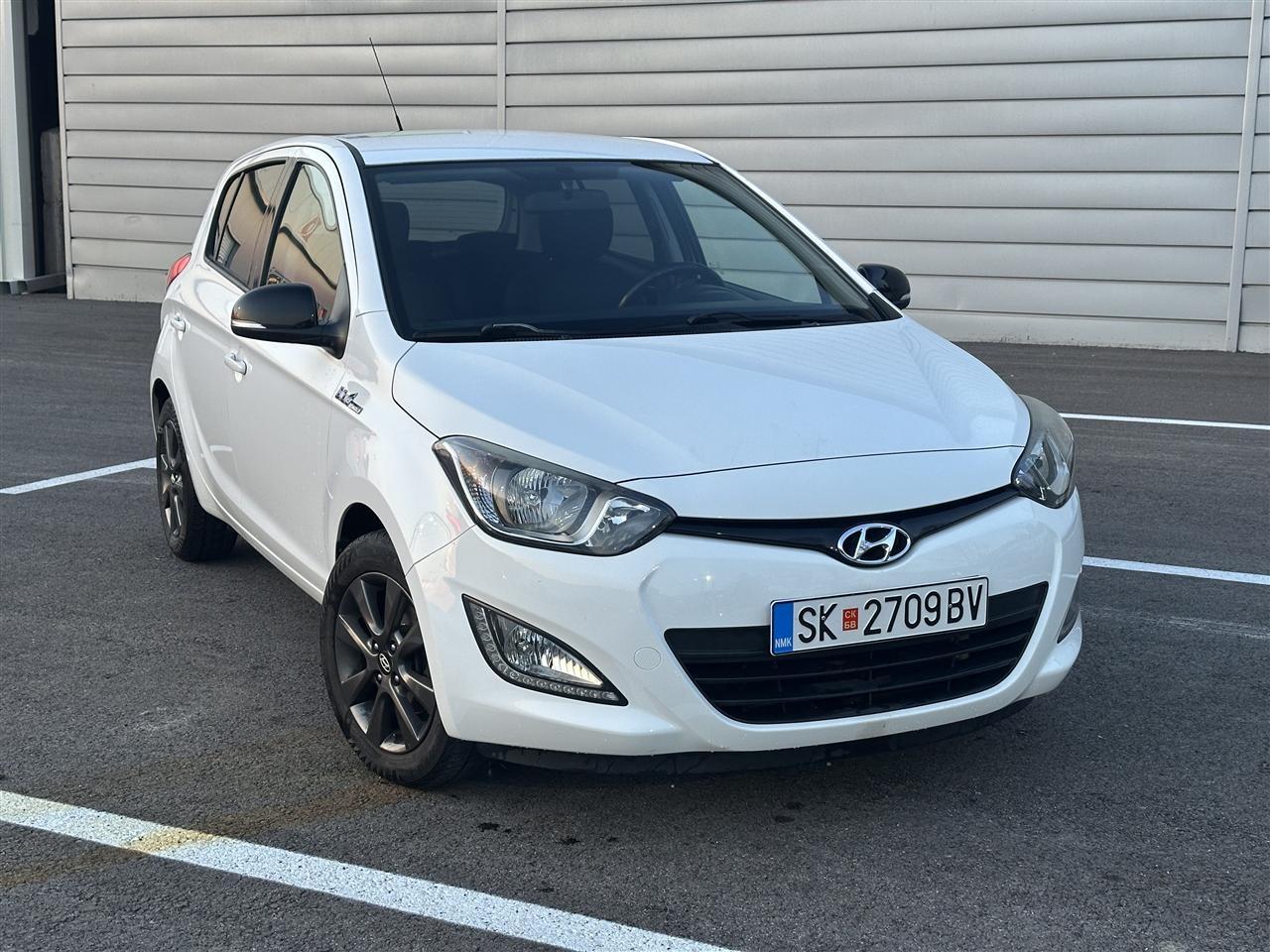 Hyundai-i20-1-2-benzin-2014g-FACELIFT