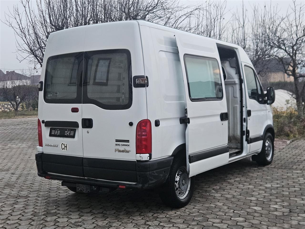RENAULT-MASTER-2-5-DCI-TOVARNO-KOMBE