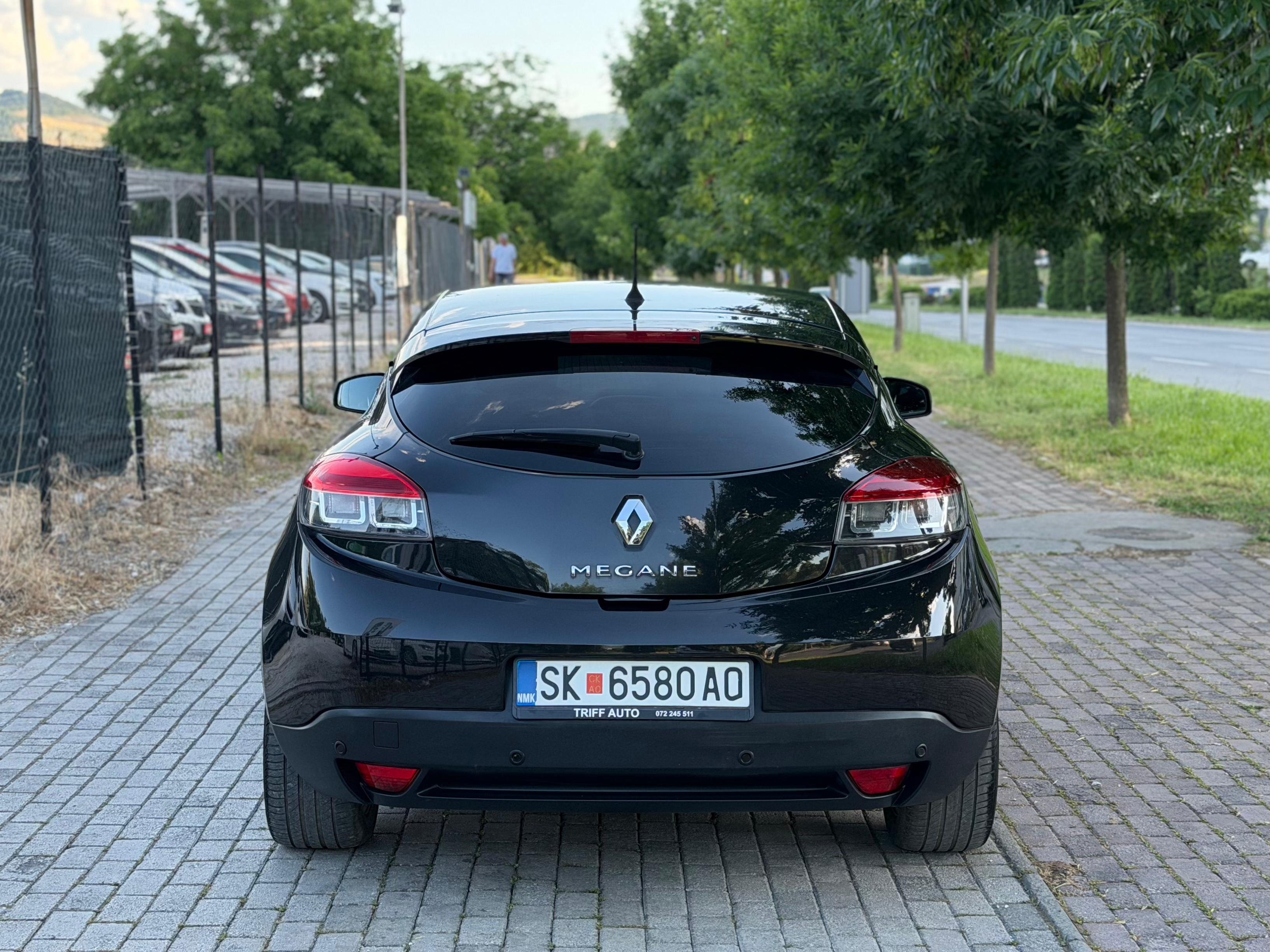 RENAULT-MEGANE-COUPE-1-5DCi-2010