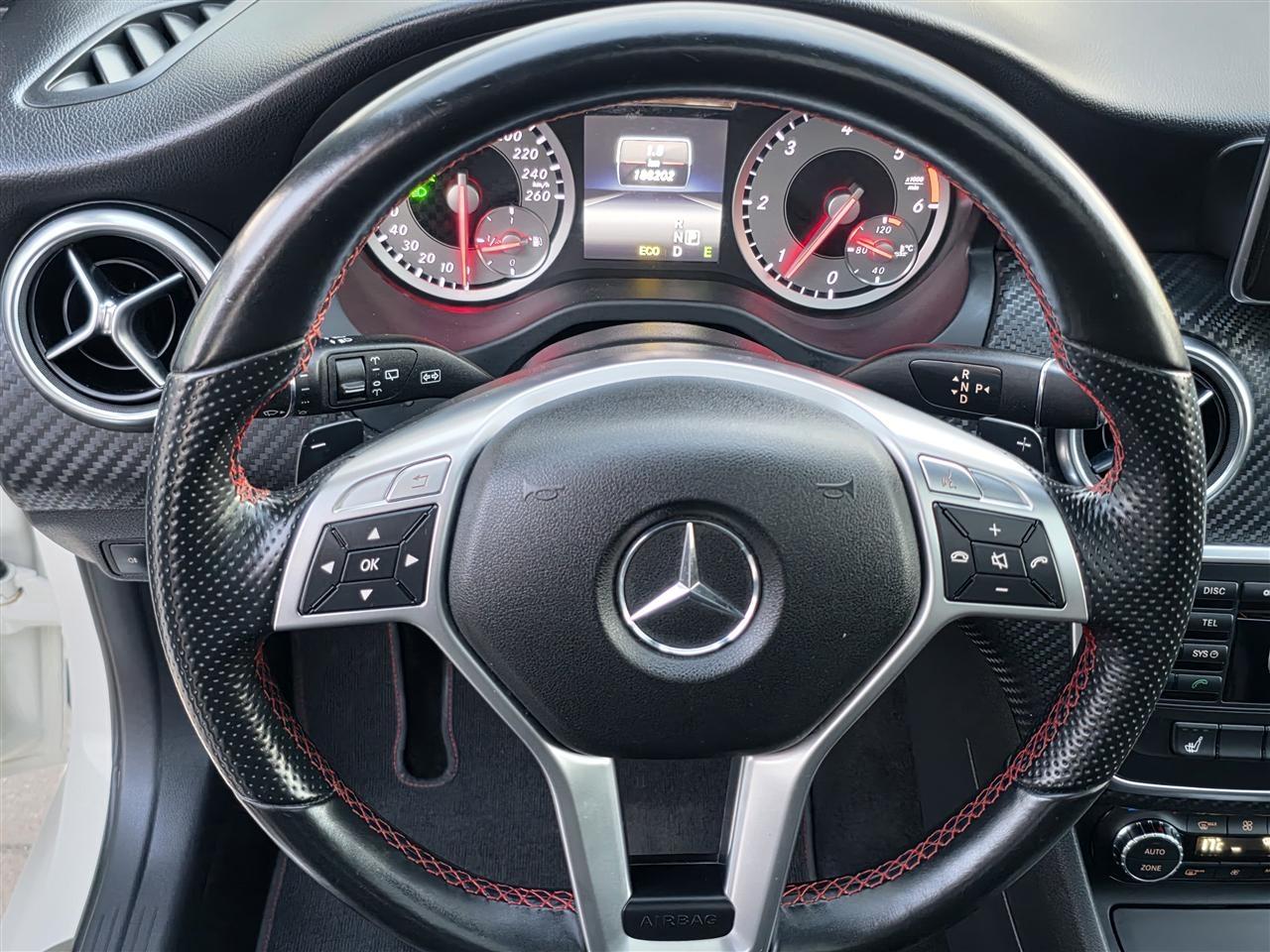 MERCEDES-A200d-136-KS-AMG-SPORT-PANORAMA-LED-XENON-VIP-AUTO