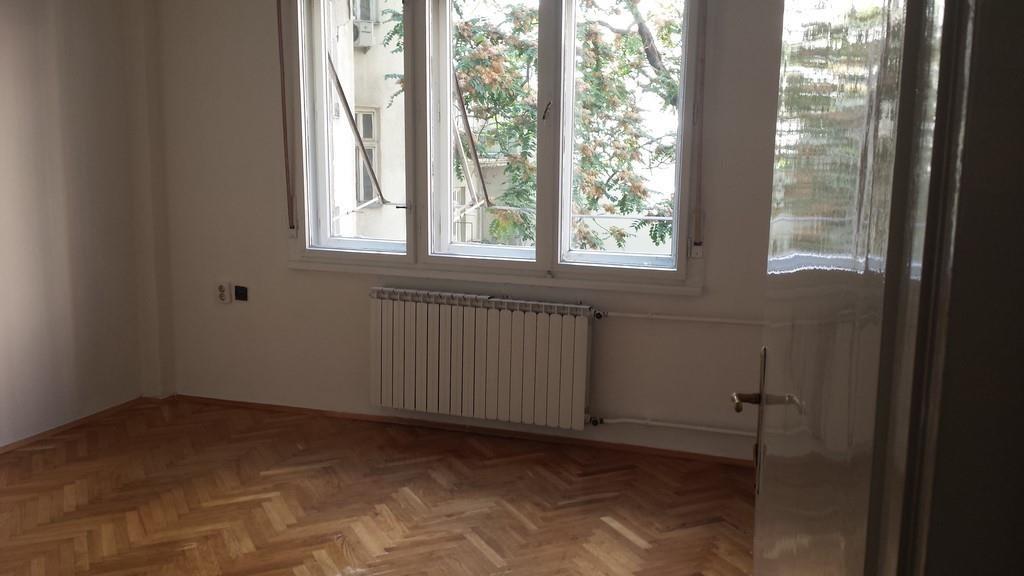 Super-lokacuja-za-kancelarii-na-ul-Makedonija-90m2