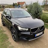 Продавам Volvo XC 40.