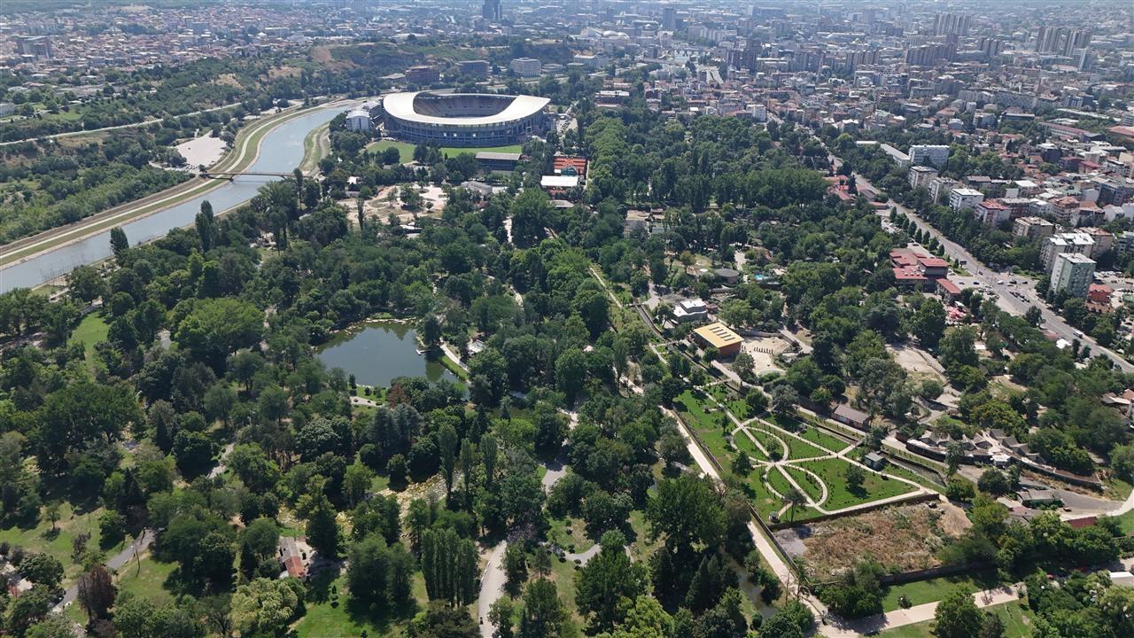 Snimanje-i-Fotografiranje-so-Dron-Dji-Air3-4K