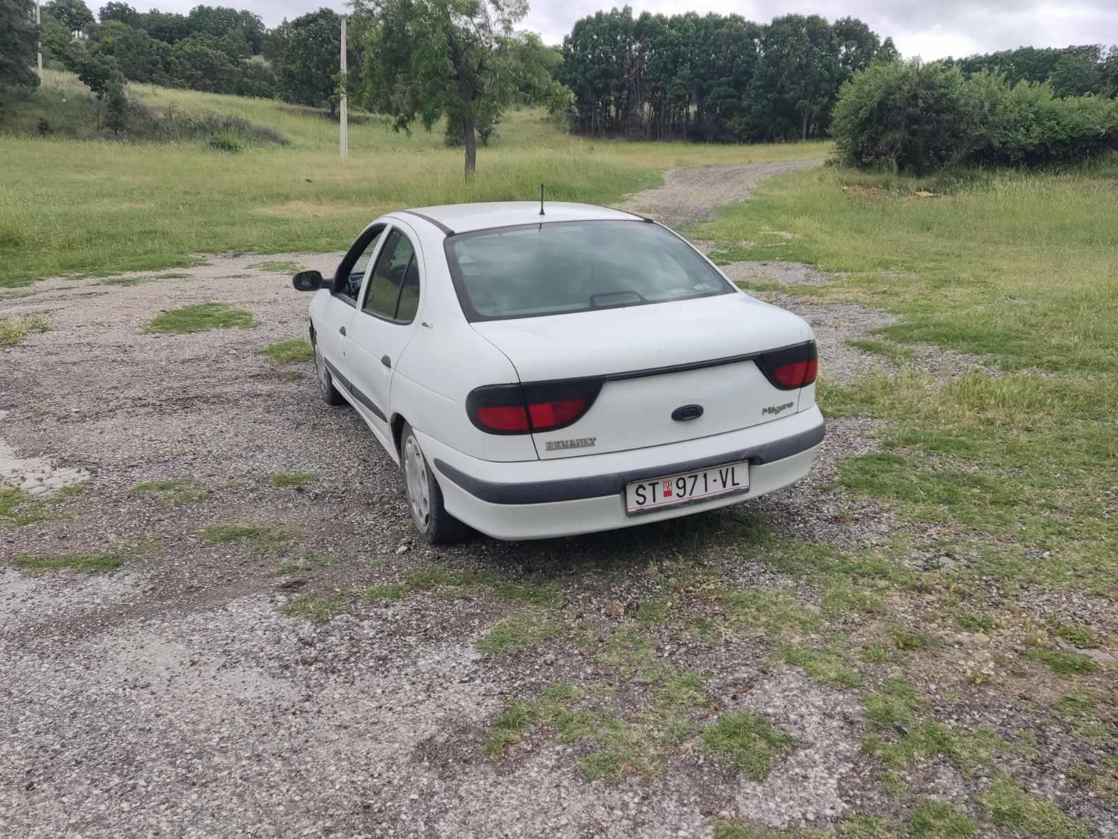 Renault-Megane-Classic-1-6
