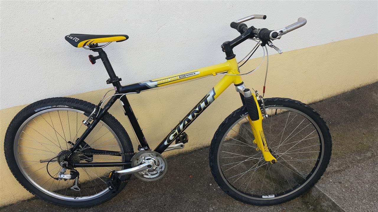 Giant boulder alu 2025 shock
