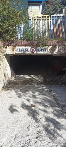 Iznajmuvam garaza vo centarot na Tetovo