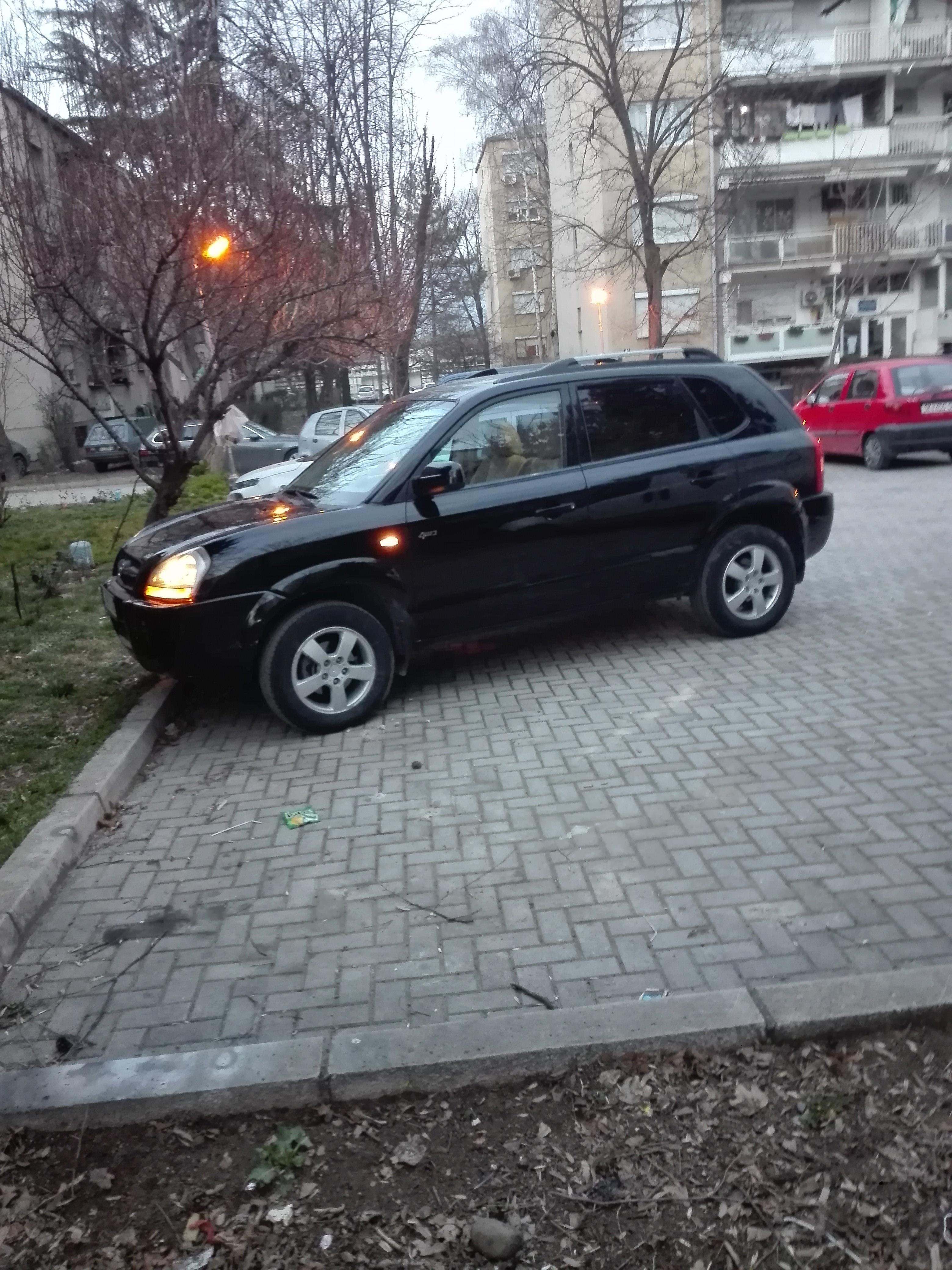 FORD--FOKUS--Hedjbek--00-god--Benz-+-Atest-plin-159-000-k