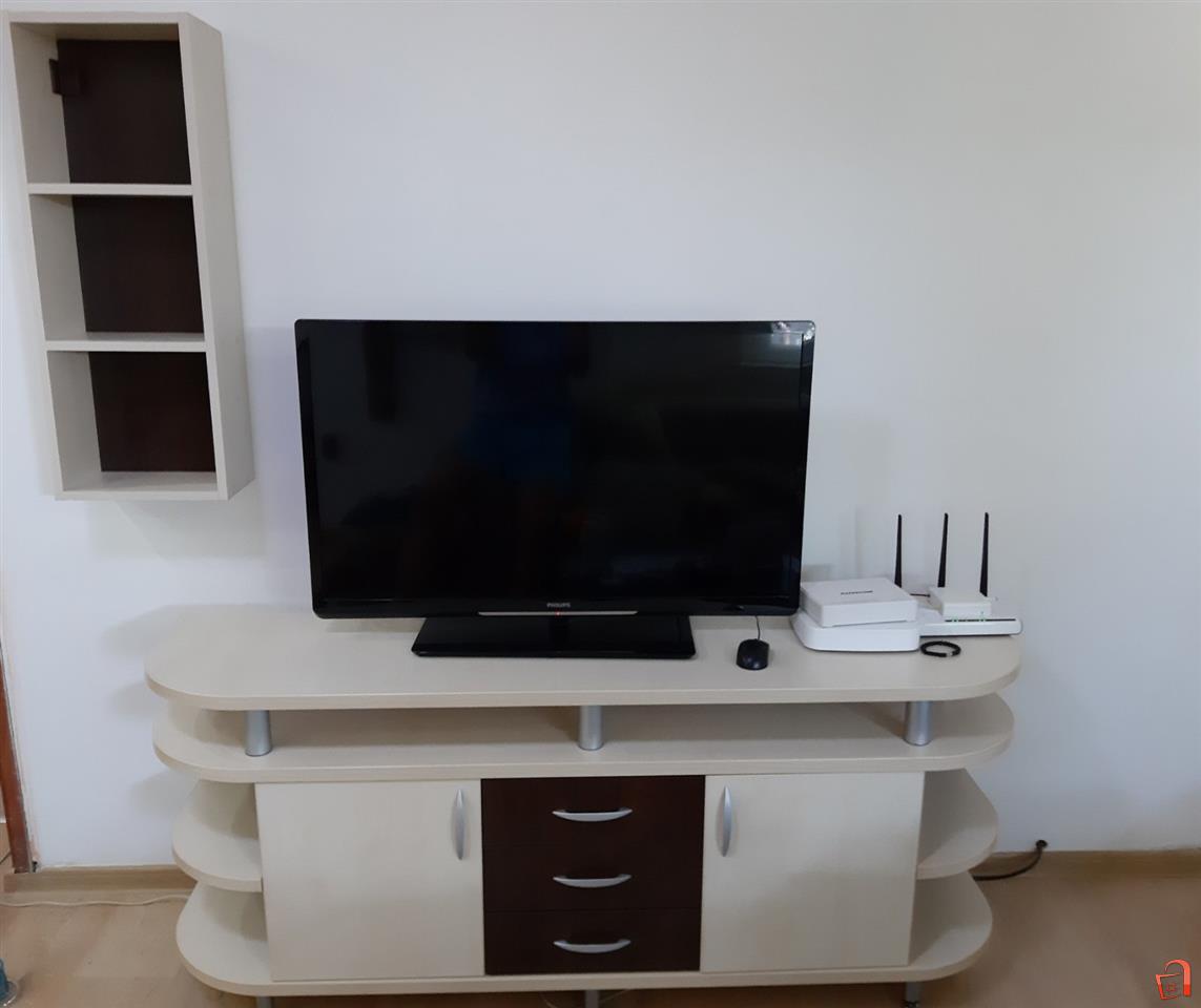 Komoda Za Tv So Polica I Element Skopje