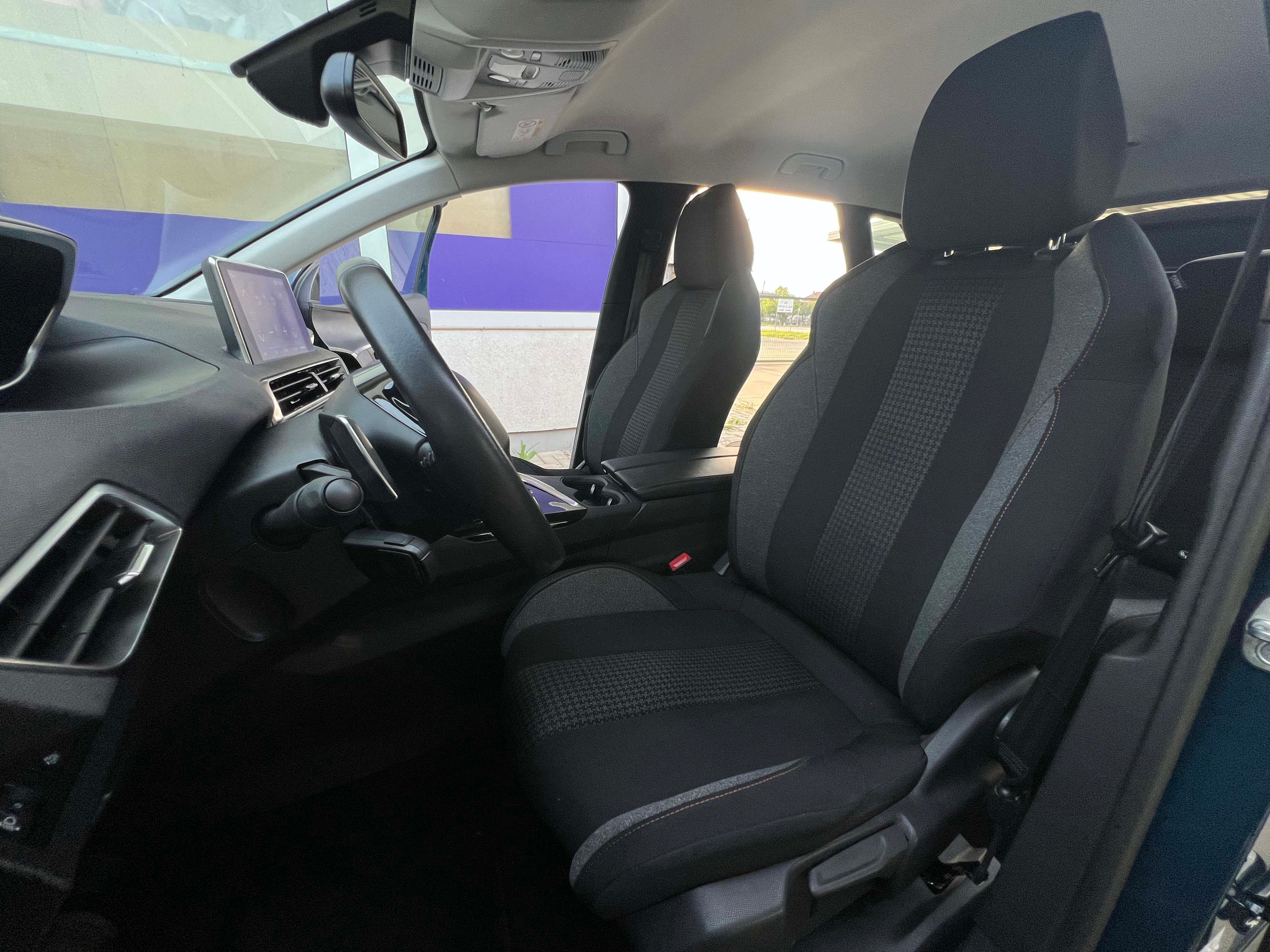 Peugeot-3008-1-5-d-Automatic-2022-Godina
