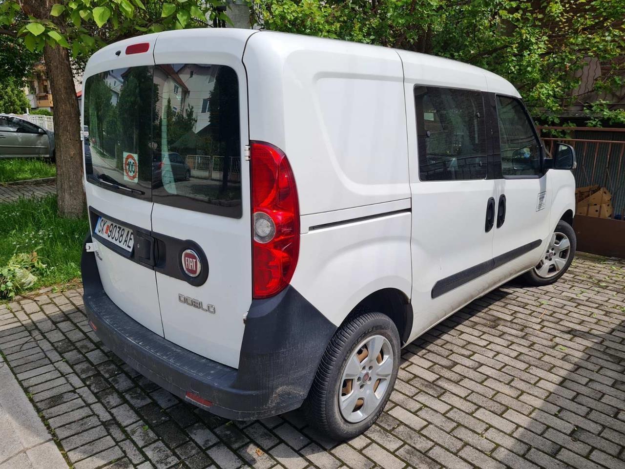 Fiat-Doblo-2014-Cargo-+-5-sedista-585kg-nosivost