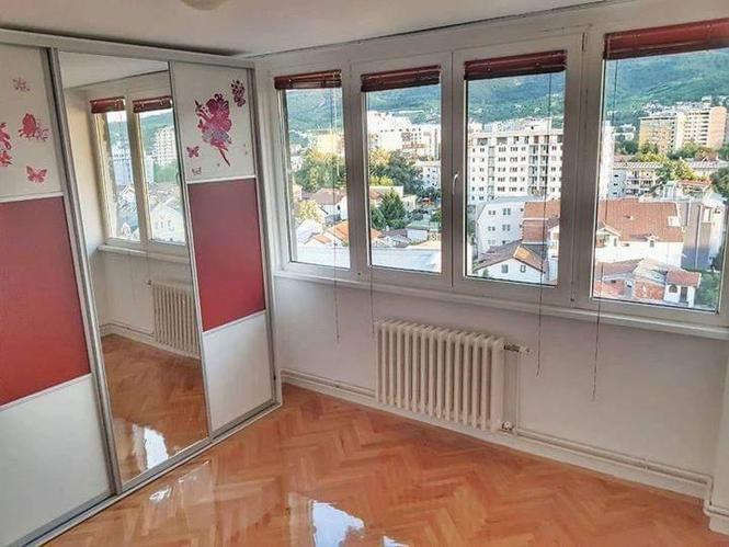PREKRASEN CETIRISOBEN STAN VO TAFTALIDZE OKTA