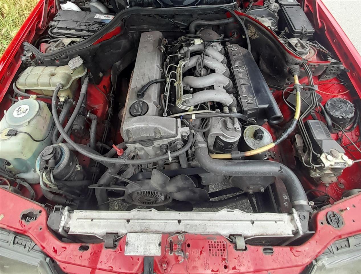 Mercedes-w124-
