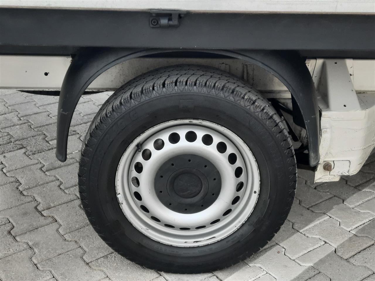 VW-T5-1-9-TDI-kamjoneta-kombe-7-sedista