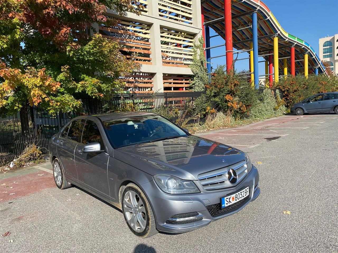 MERCEDES-BENZ-C-250-4-Matic-2012