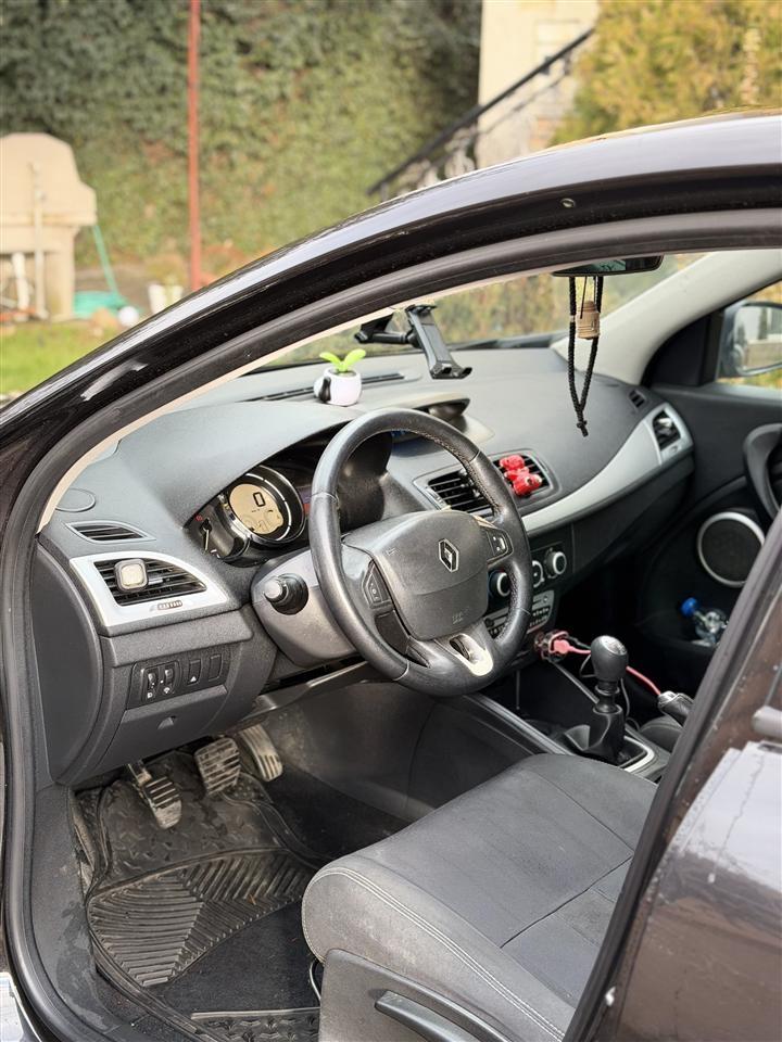 Се-продава-Renault-Megane-1-5-dCi