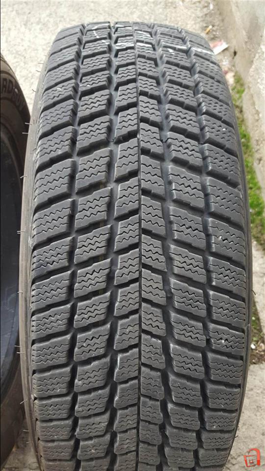 ZIMSKI GUMI NEXEN 235/65 R17 | Скопjе