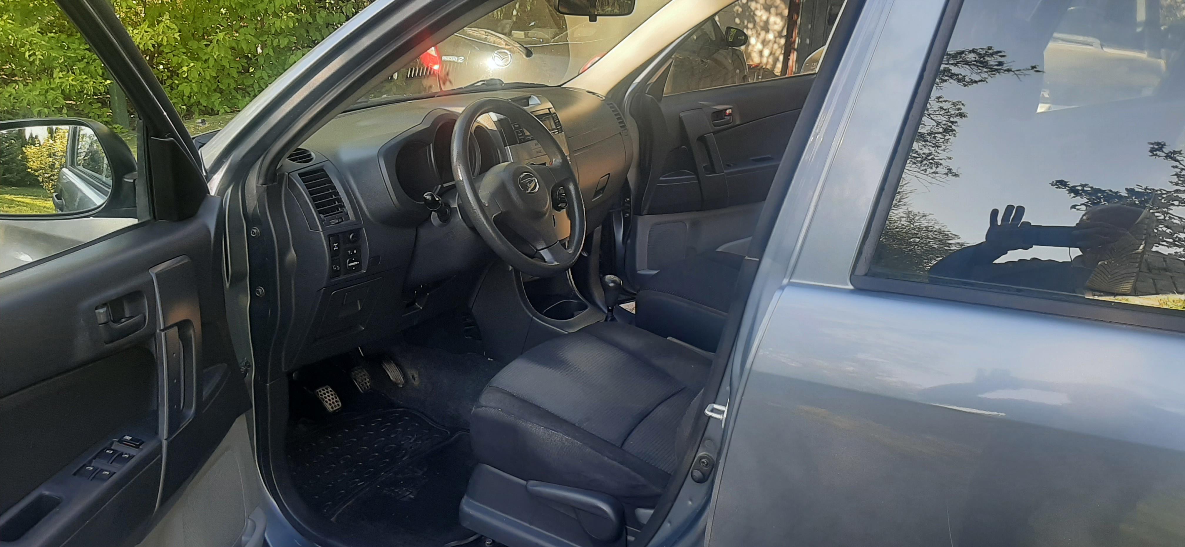 DAIHATSU-TERIOS-PRV-SOPSTVENIK-KUPEN-VO-MK-84000-KM-SUV-4x4
