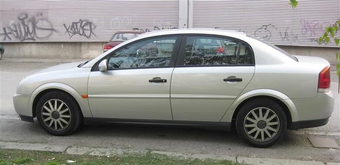Opel Vectra C 2.2 DTI -02