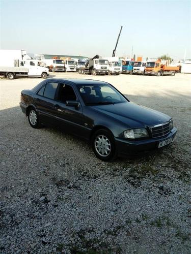 Mercedez-Benz C 220