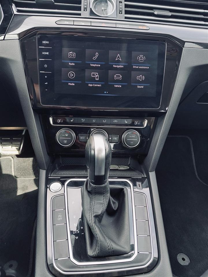 Se-prodava-VW-Arteon-2-0-TDI-ELEGANCE