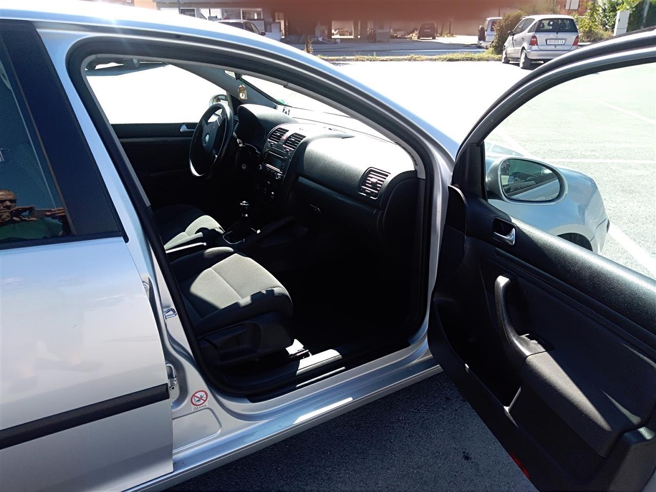 VW-GOLF-5-1-9TDI-105KS--06-SIVI-PANTER-