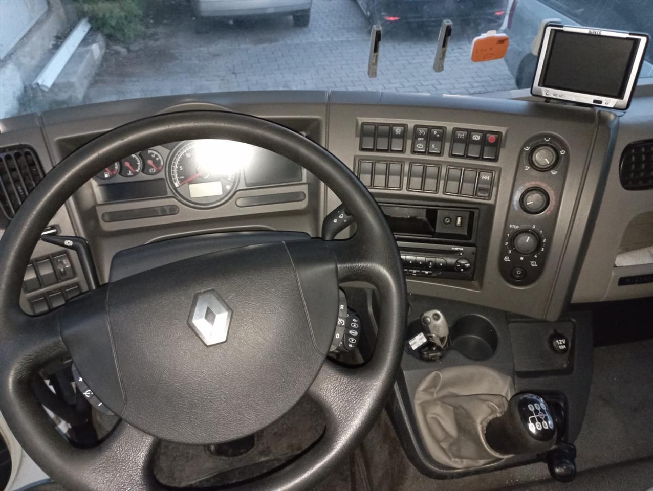 СЕ-ПРОДАВА-RENAULT-Midlum-PREMIUM-220DXI--EURO-5