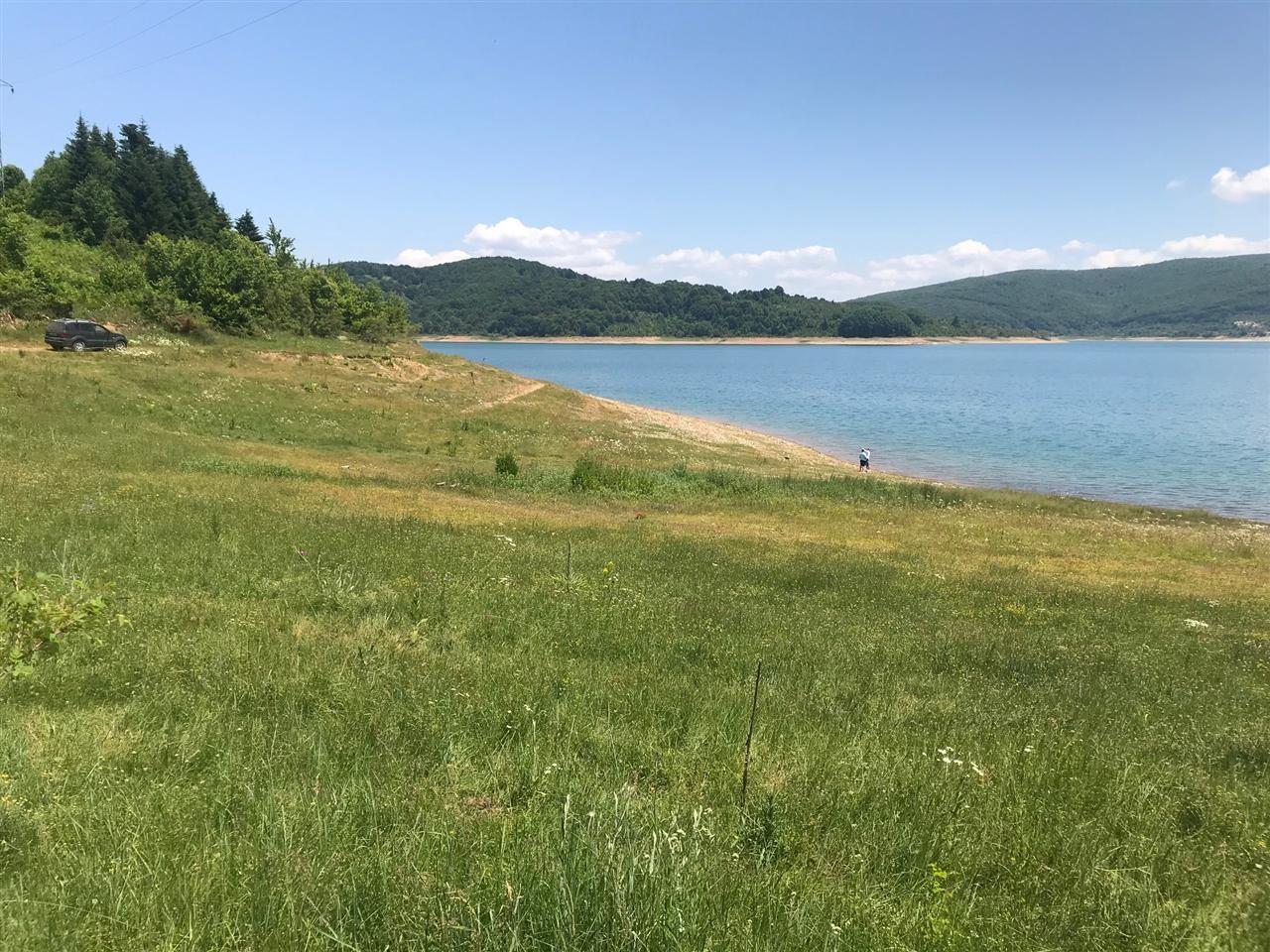 Mavrovo-4-placa-pokraj-ezero-po-250m2