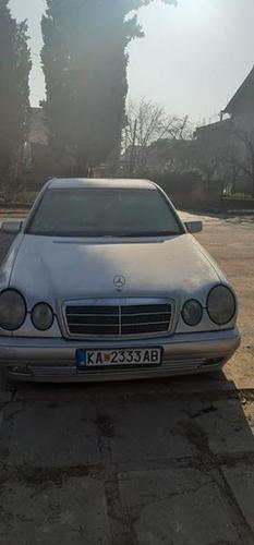 Se prodava Mercedes-Benz E220 CDI